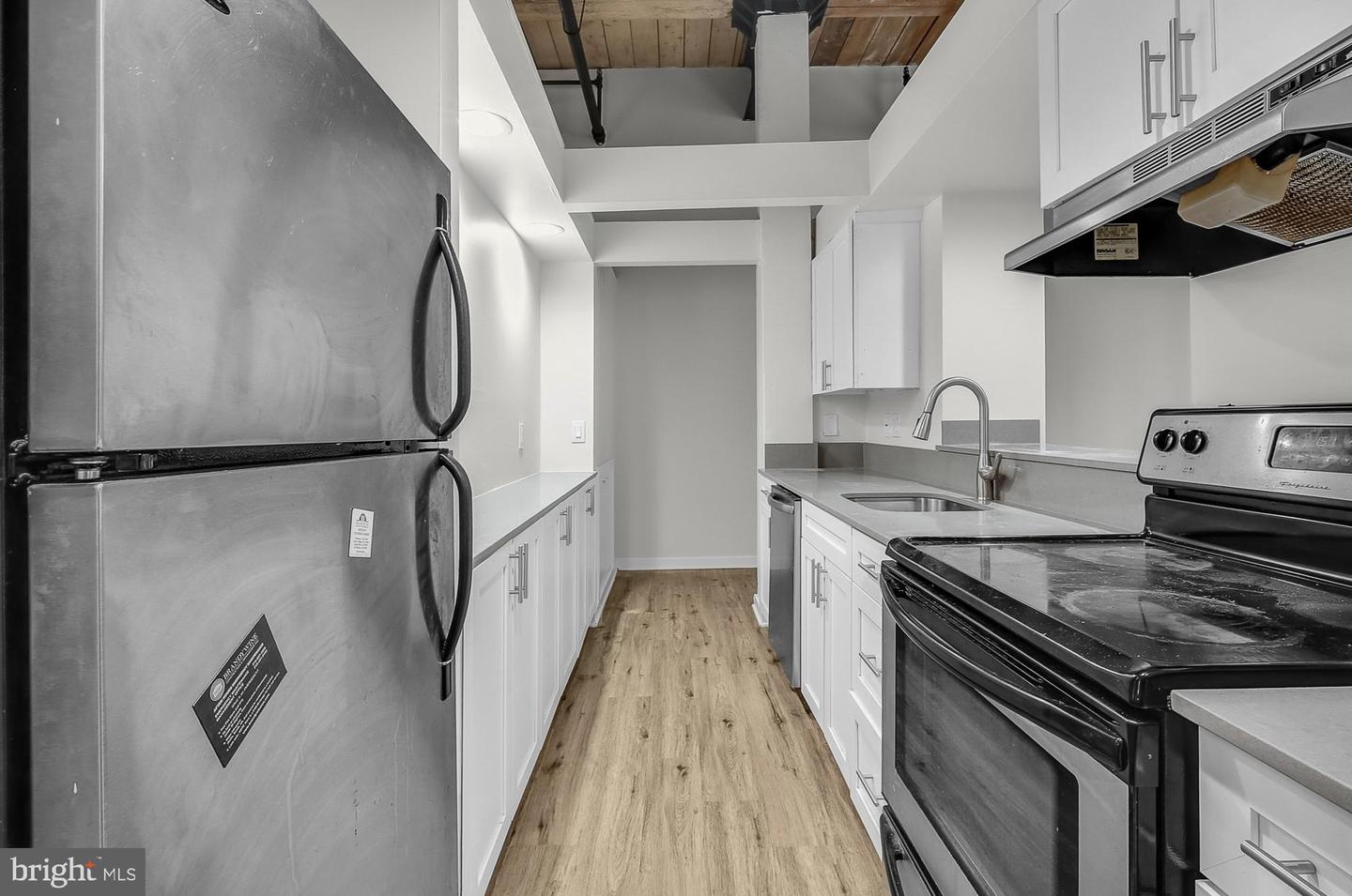 303 Vine St #309 Property Photo 2