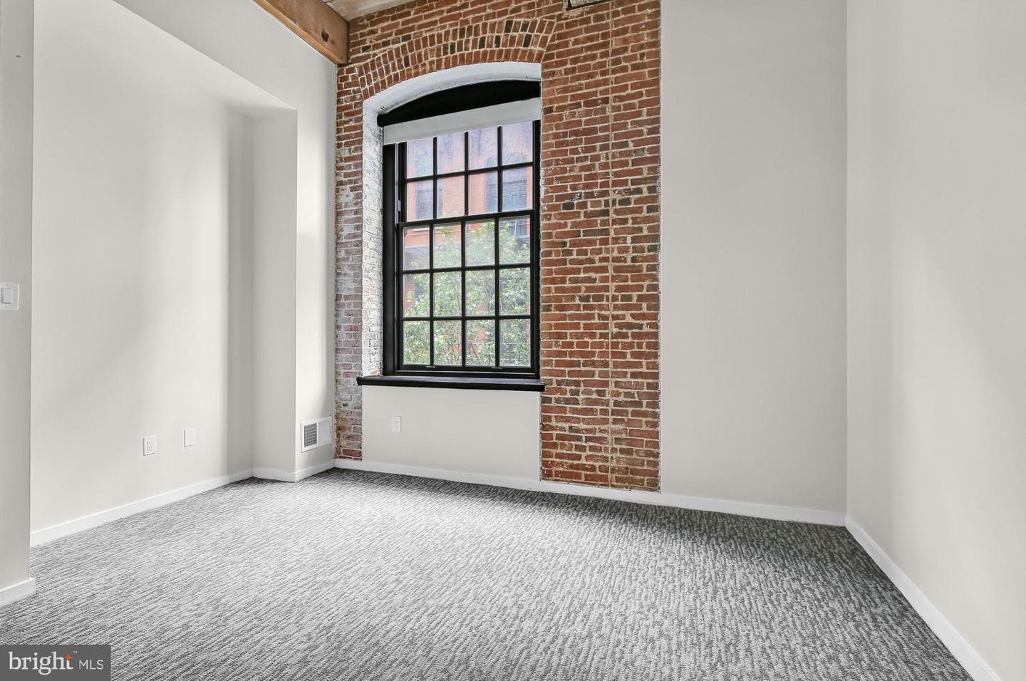 303 Vine St #309 Property Photo 12