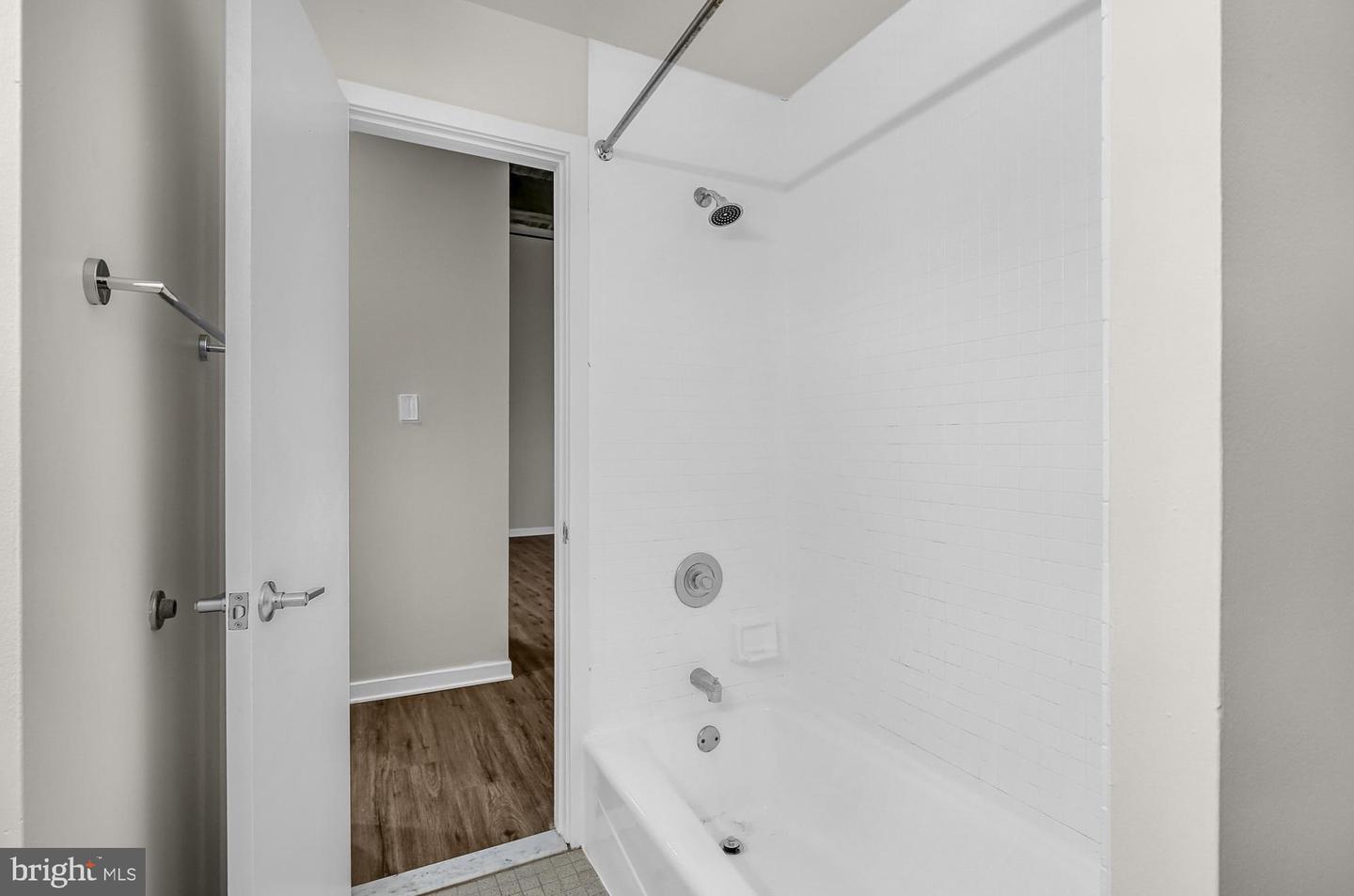 303 Vine St #309 Property Photo 17