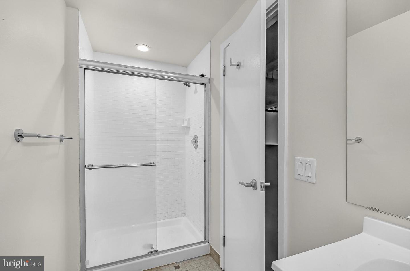 303 Vine St #309 Property Photo 21