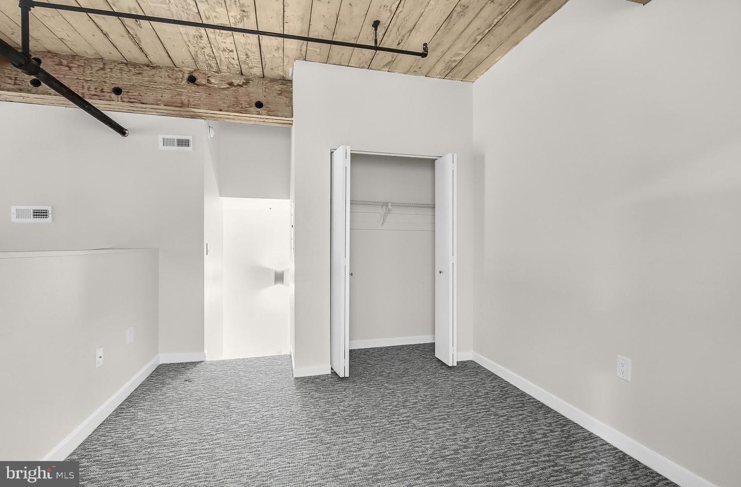 303 Vine St #309 Property Photo 23