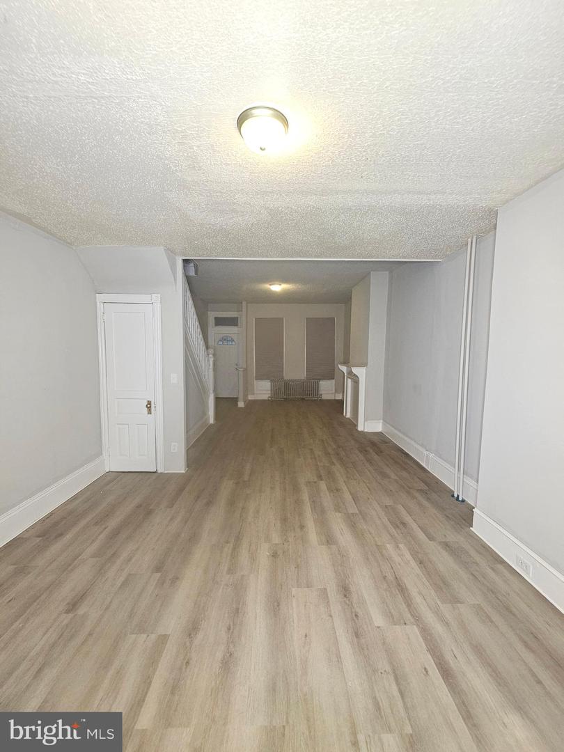 5843 Race St Property Photo 4
