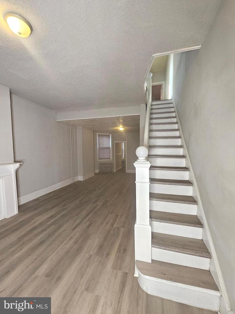 5843 Race St Property Photo 9