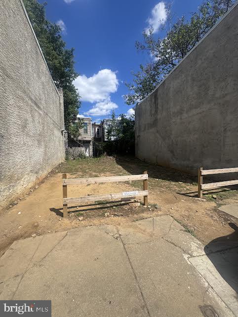 2365 N GRATZ ST Property Photo 1