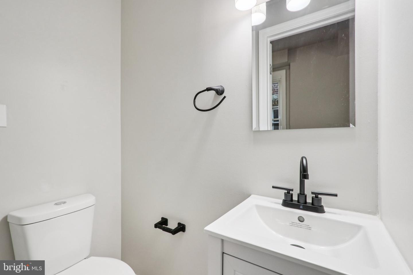 308 S 56th St Property Photo 19