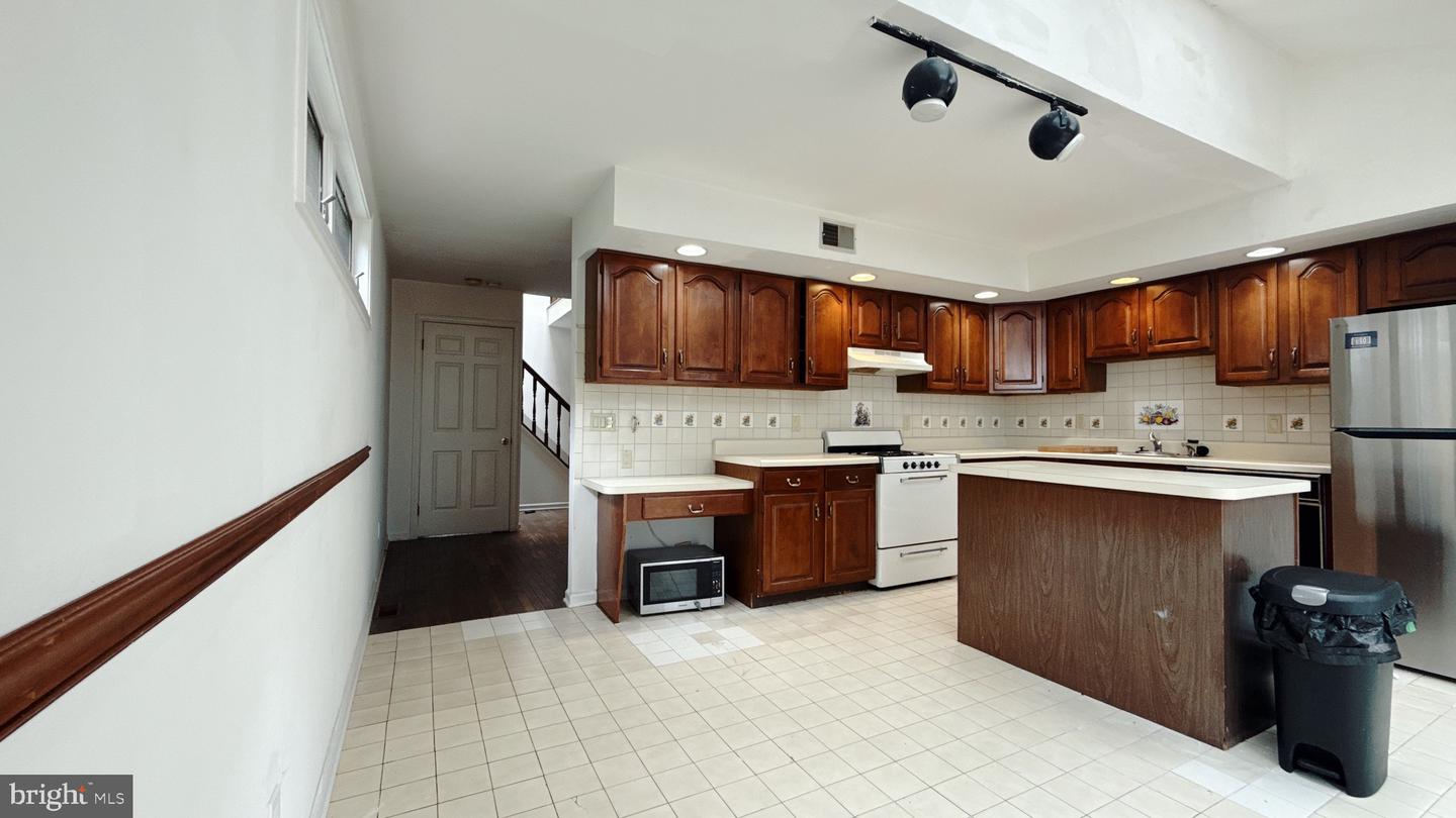 949 N Orianna St Property Photo 14