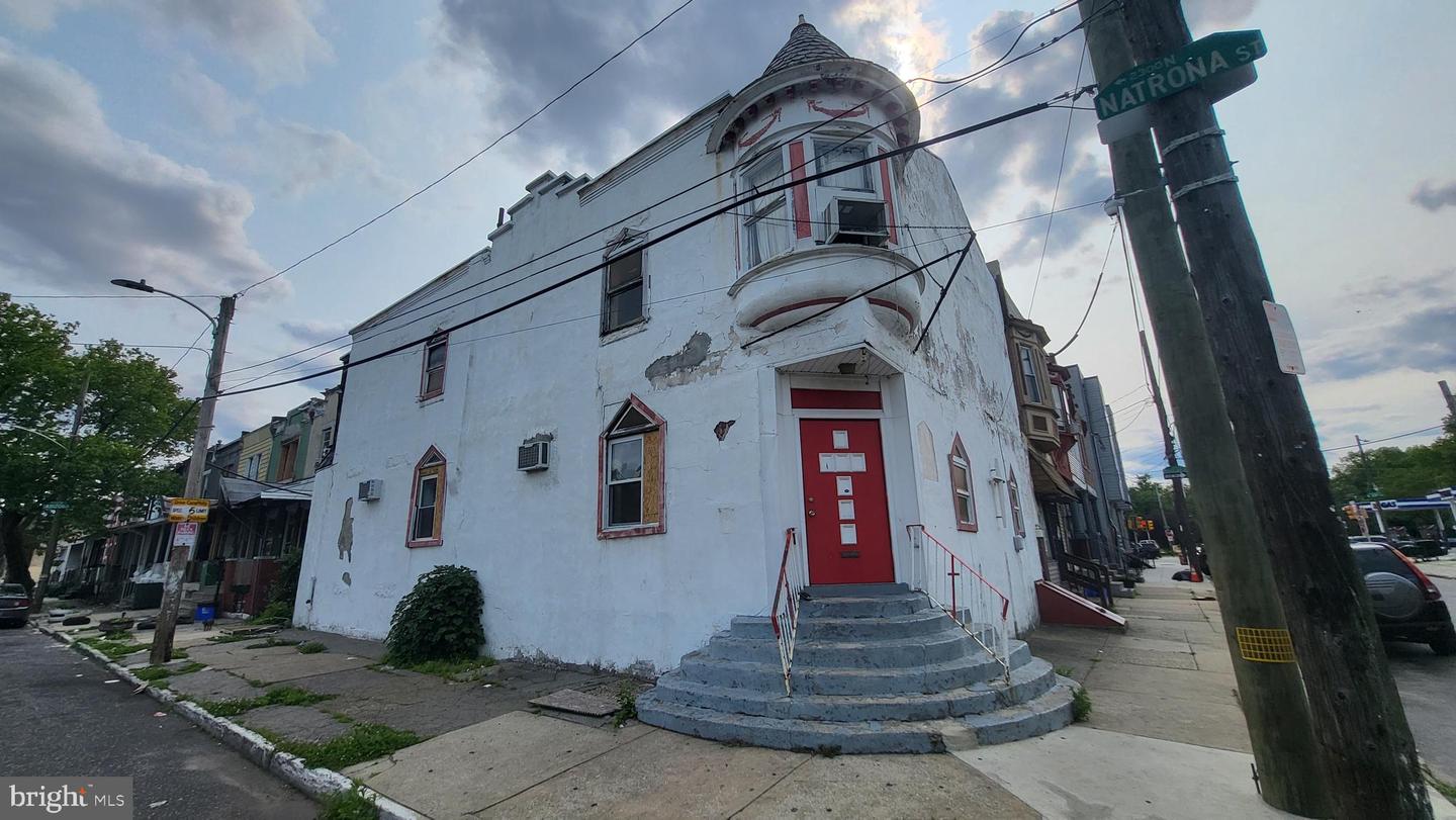 3224-26 W York St Property Photo 3
