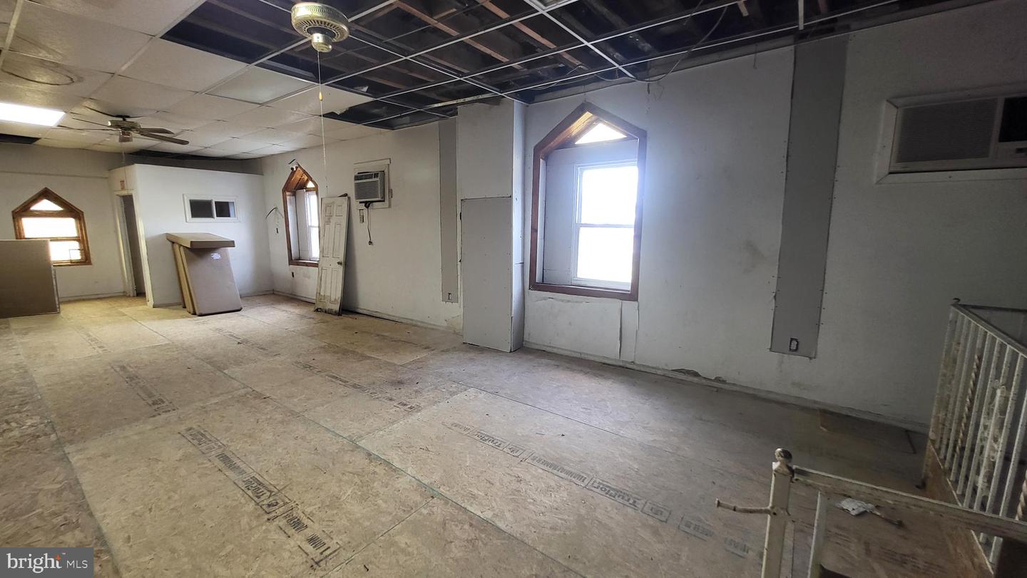 3224-26 W York St Property Photo 8