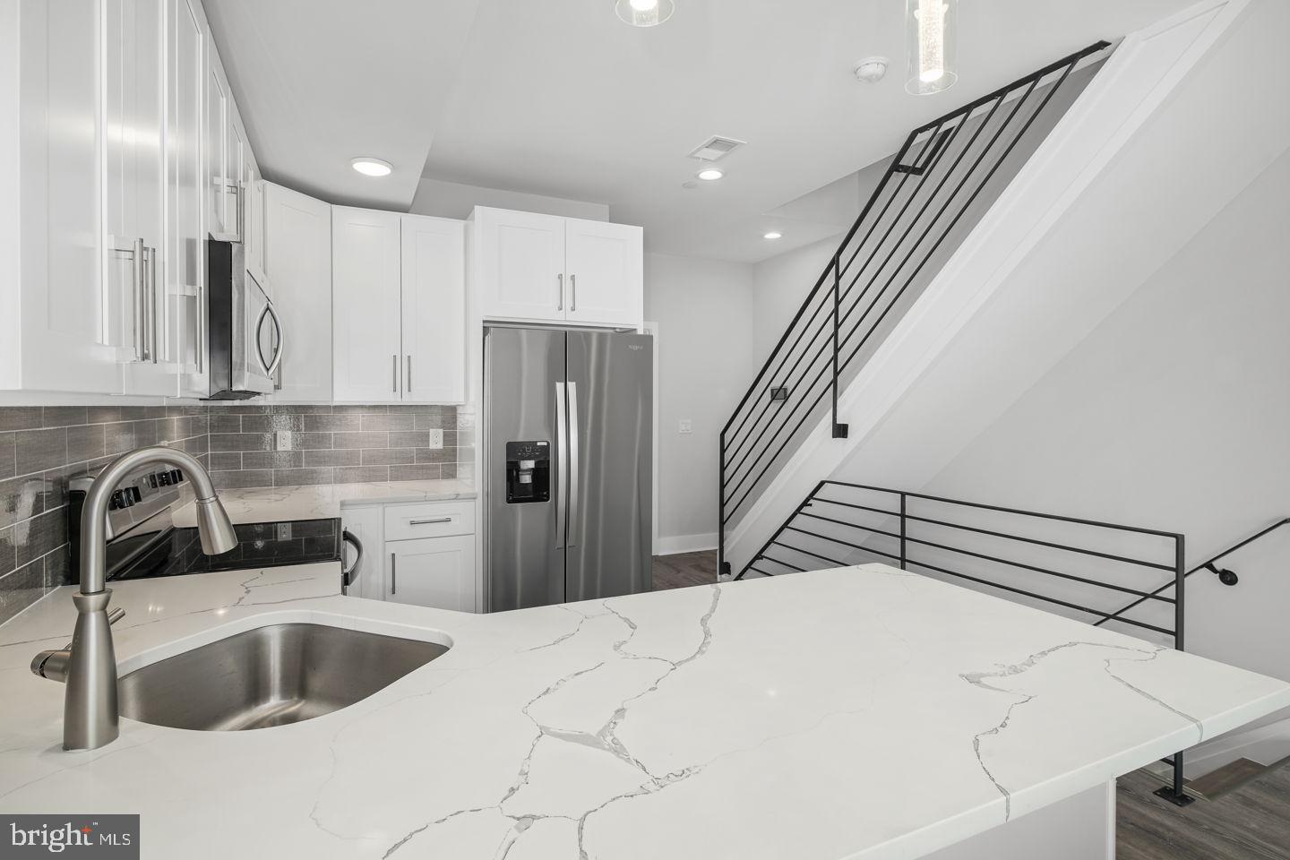 1302 N Marshall St Property Photo 6