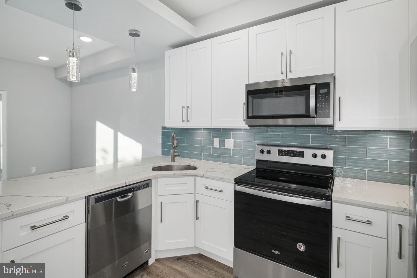 1302 N Marshall St Property Photo 24