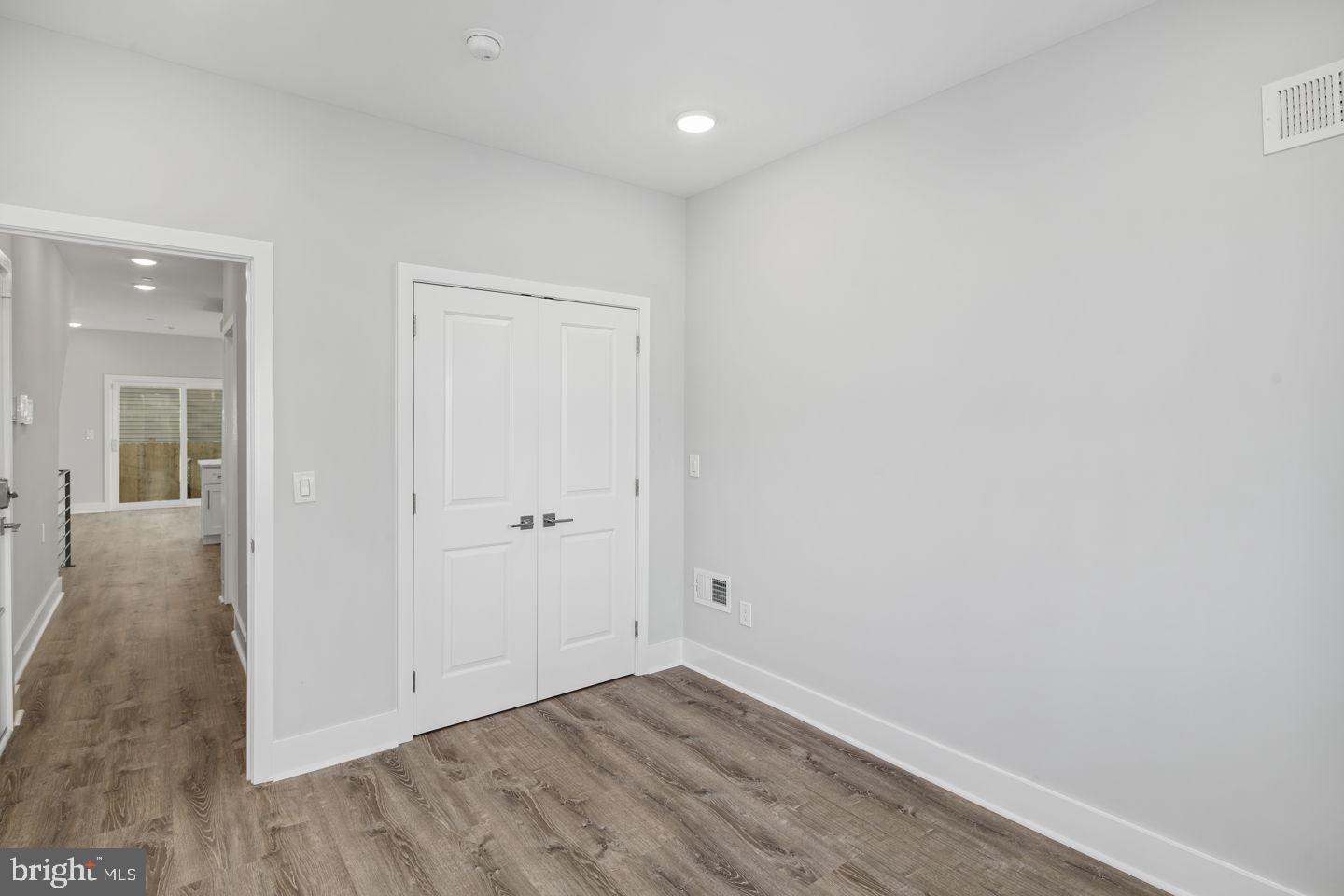 1302 N Marshall St Property Photo 29