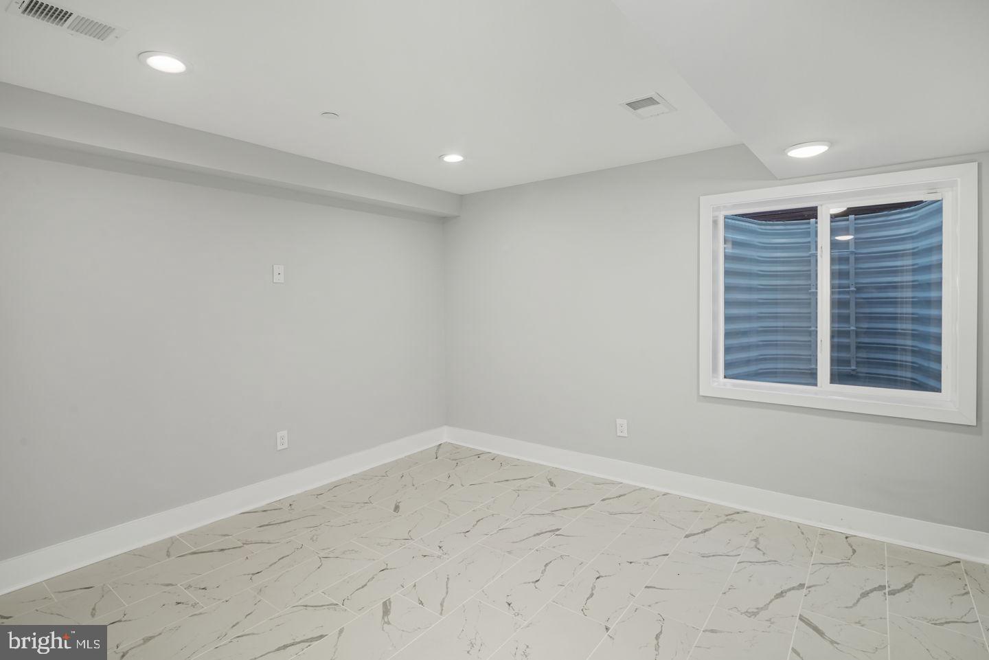 1302 N Marshall St Property Photo 41