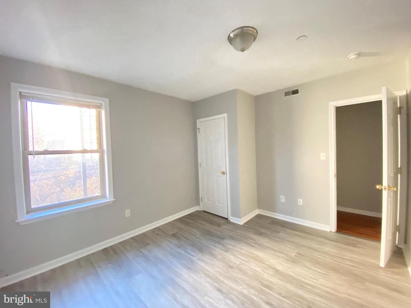 1811 Cecil B Moore Ave #c Property Photo 5