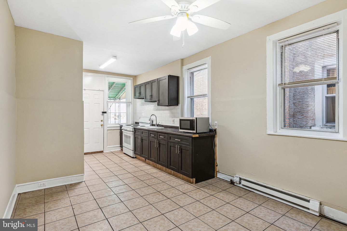 5847 Hadfield St Property Photo 8