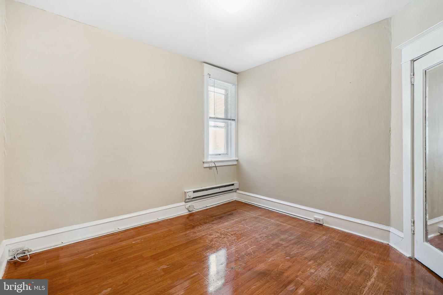 5847 Hadfield St Property Photo 16