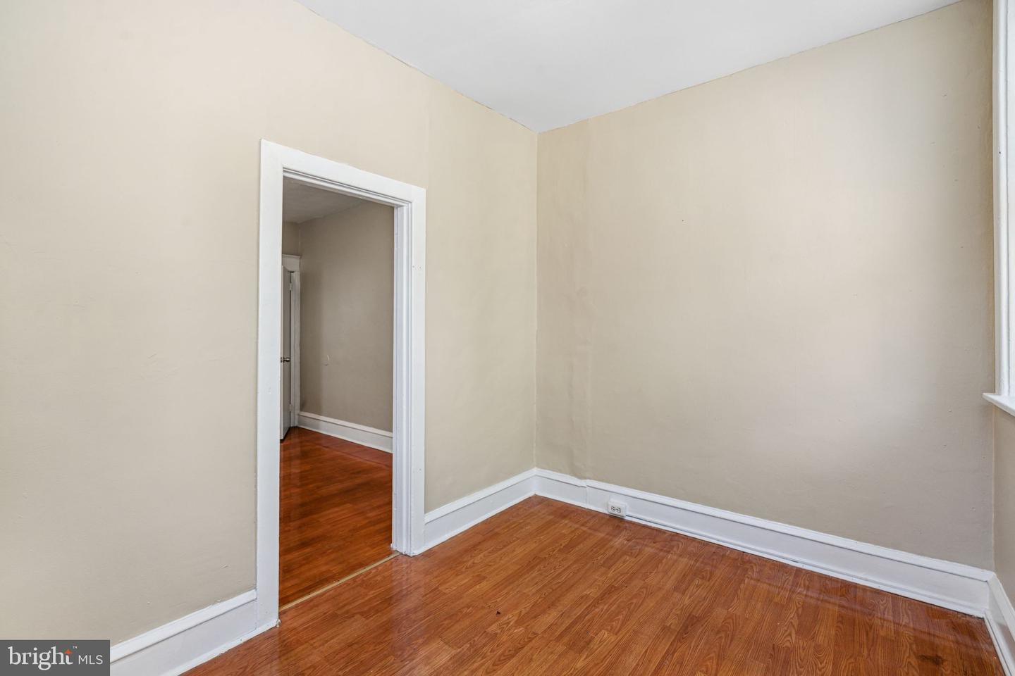 5847 Hadfield St Property Photo 21