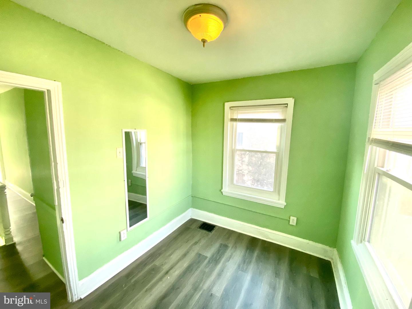 1107 W Colona St Property Photo 5