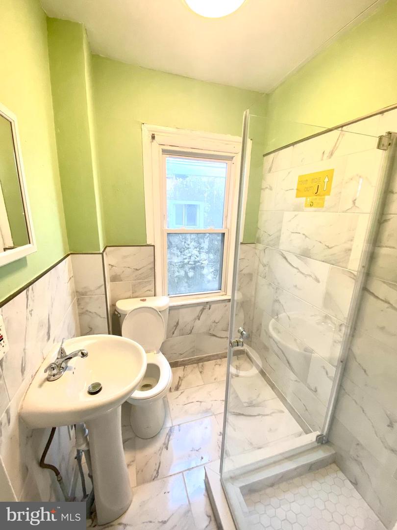 1107 W Colona St Property Photo 6
