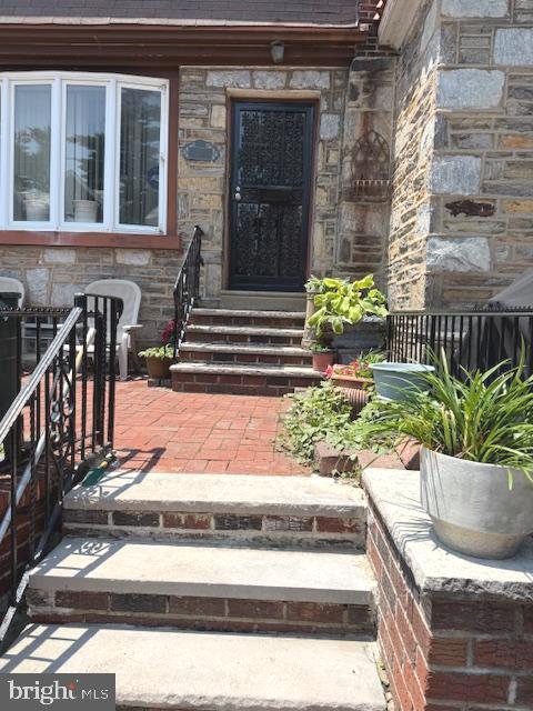 7316 Pittville Ave Property Photo 2