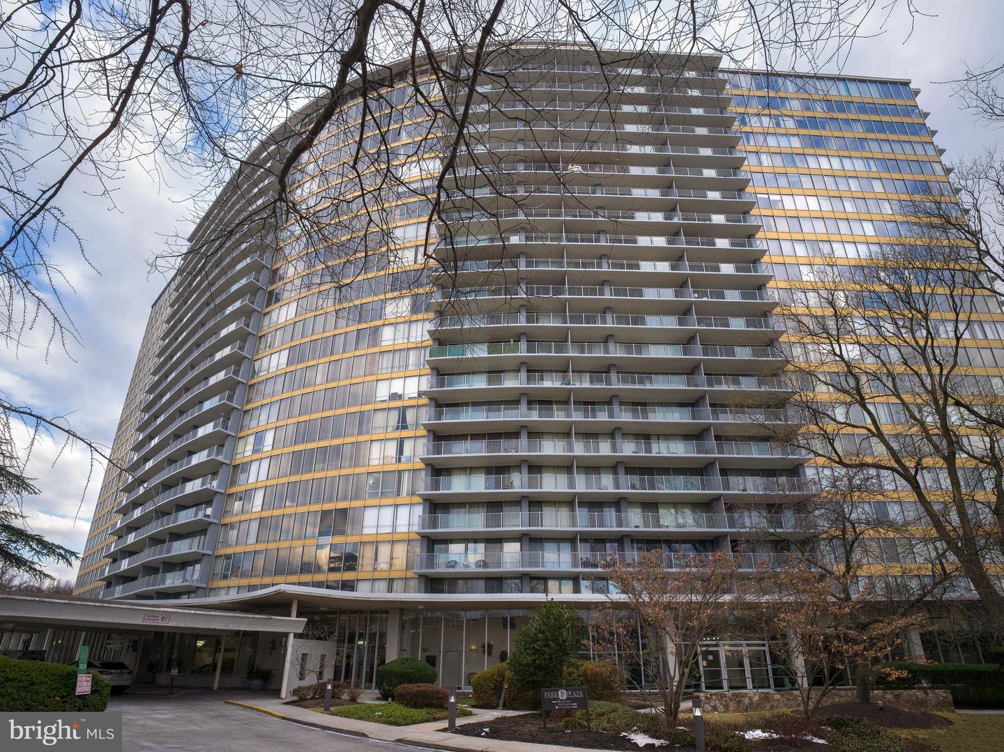 3900 Ford Rd #21e & 20 E Property Photo 1