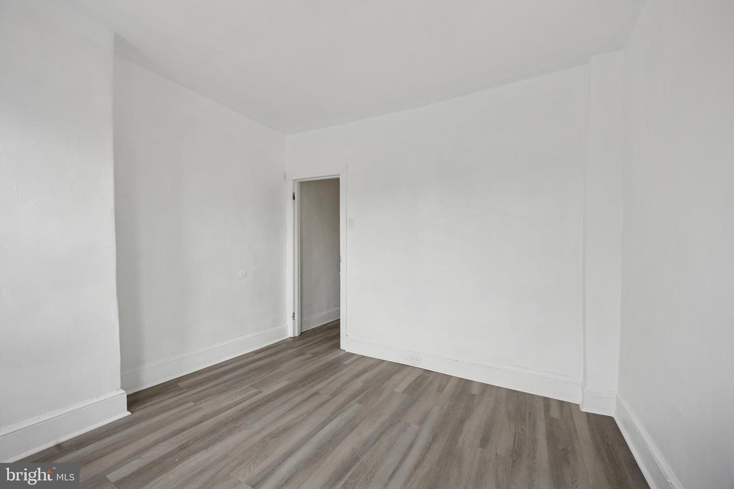 6111 Pine St #apt 2 Property Photo 12