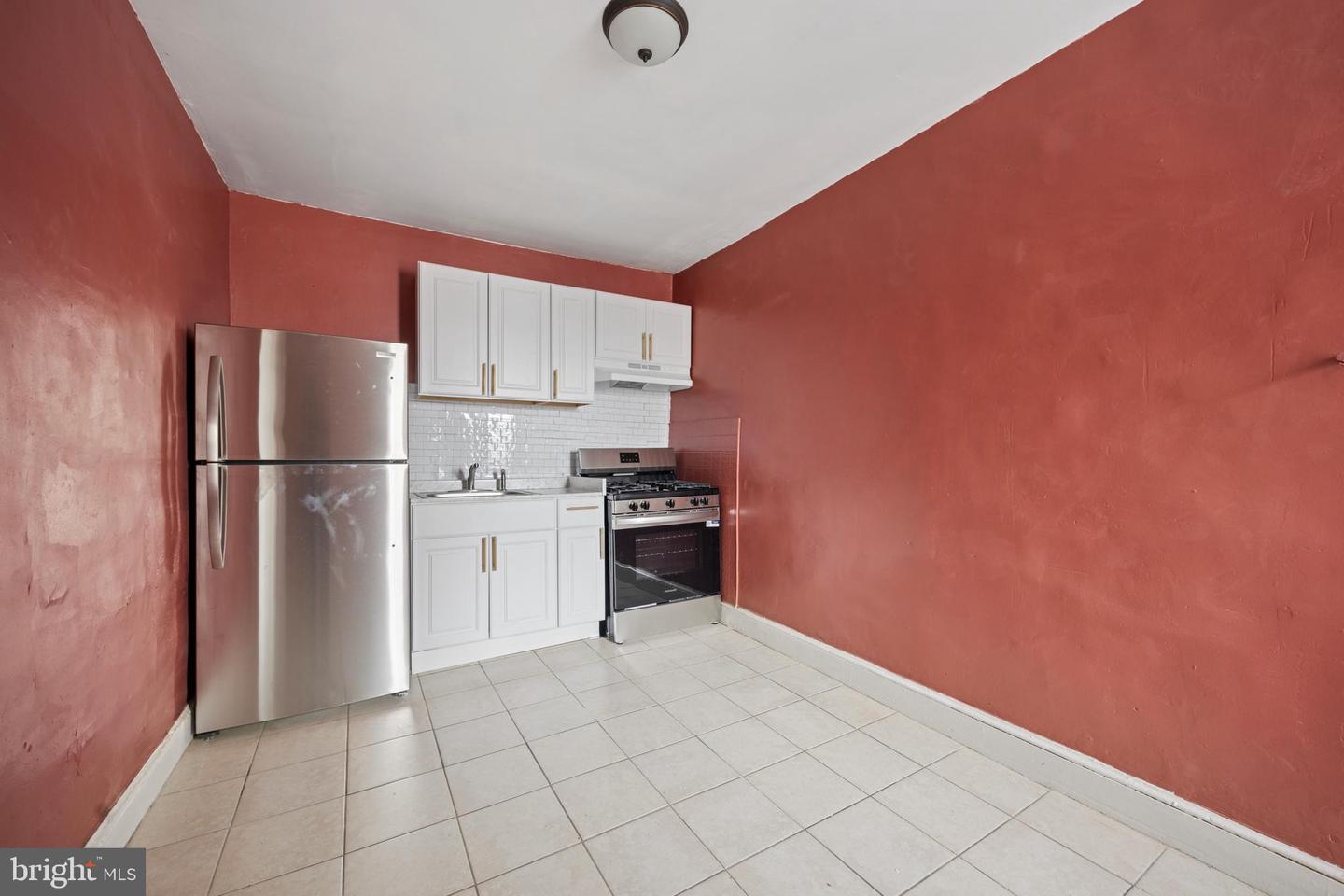 6111 Pine St #apt 2 Property Photo 15