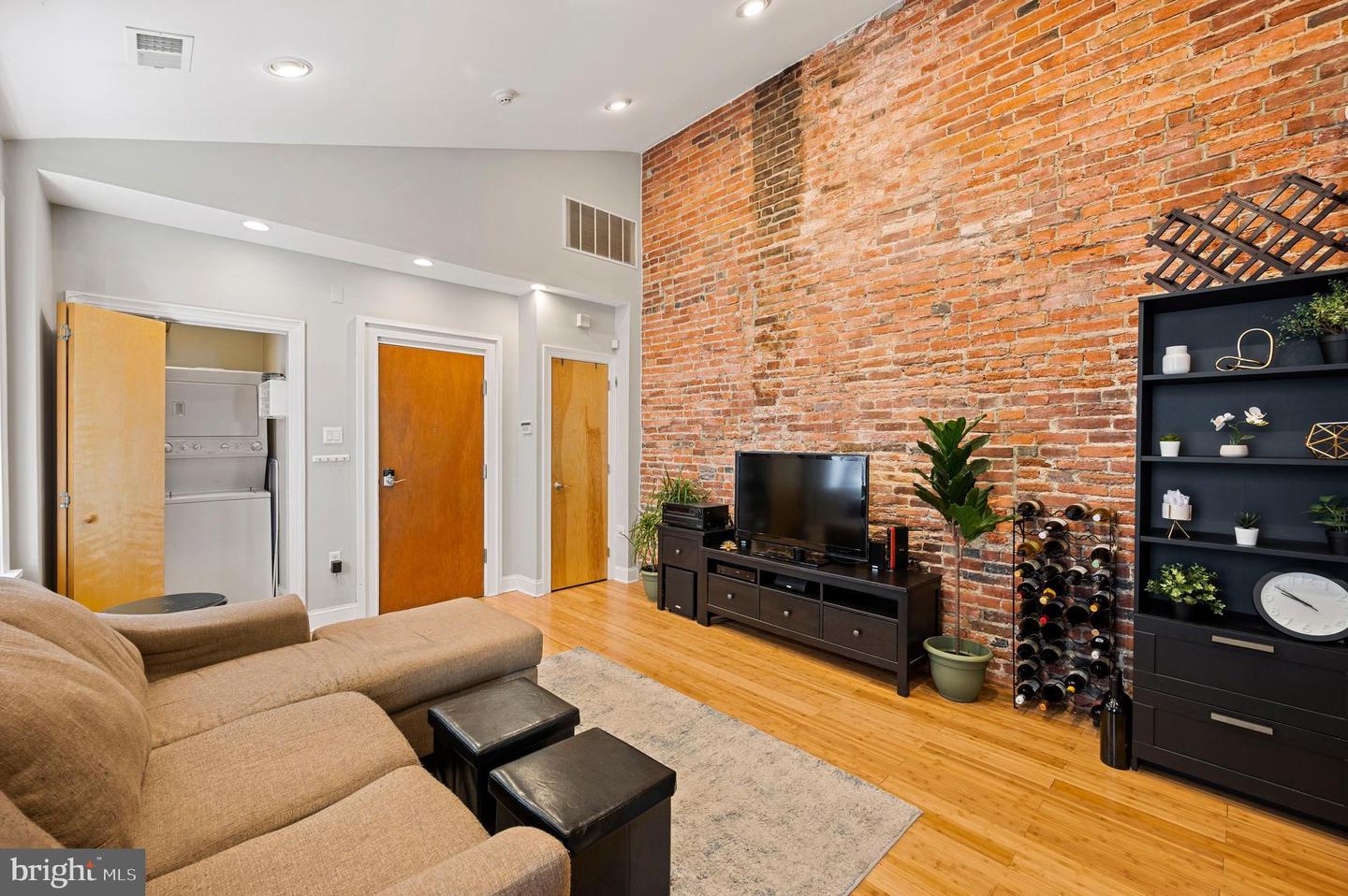 1205 Spruce St #4 Property Photo 8