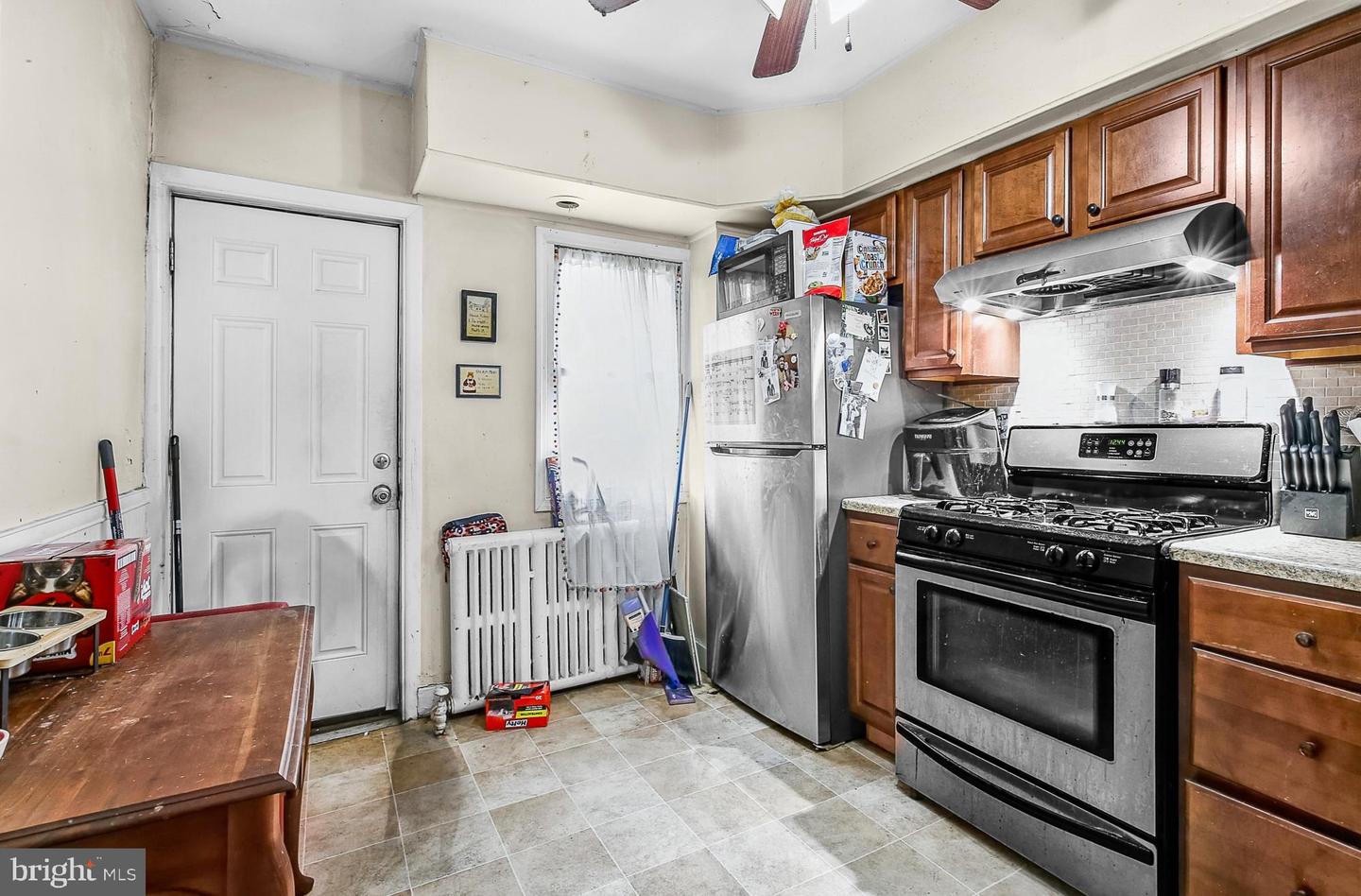 2343 E Huntingdon St Property Photo 6