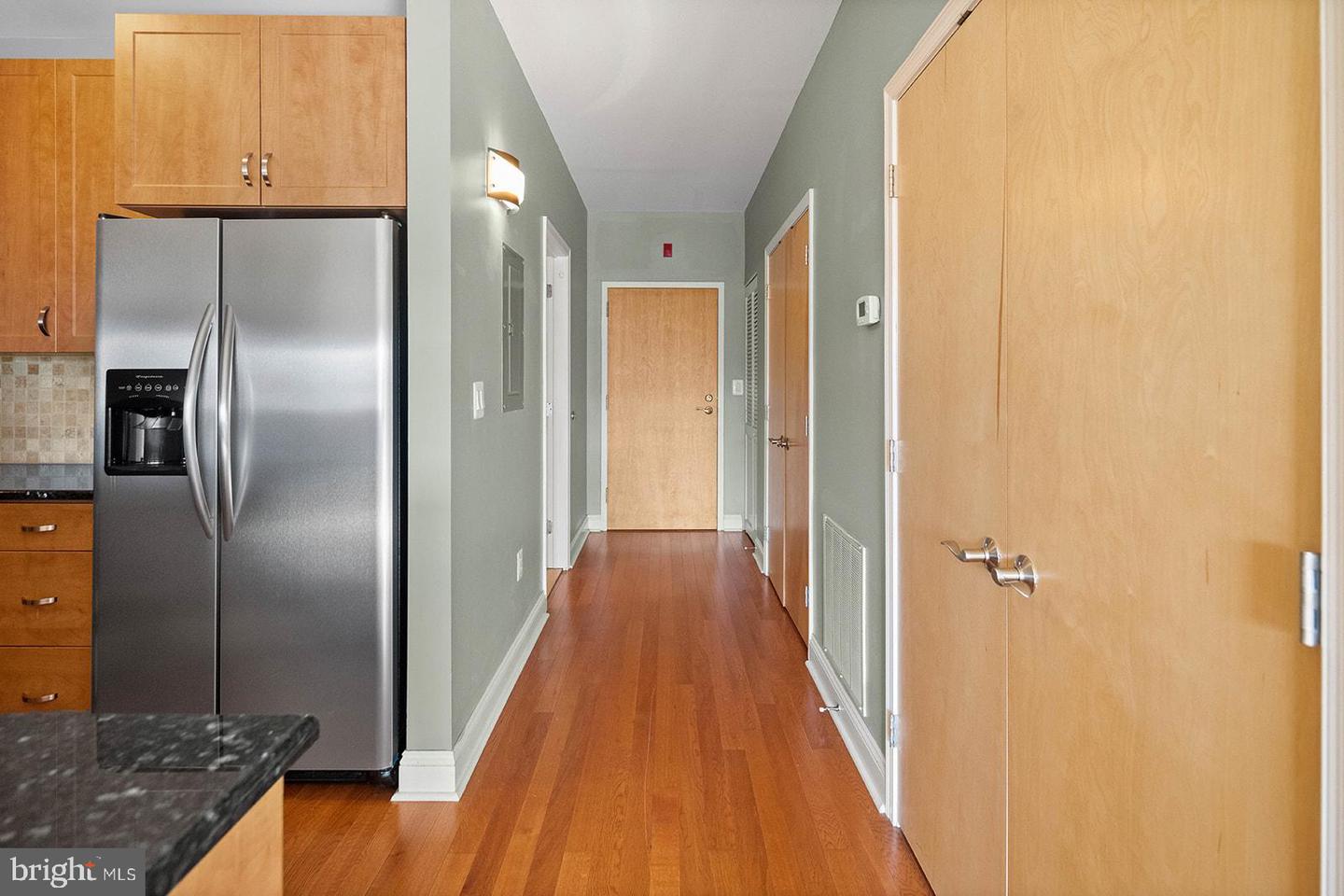 1100 S Broad St #404c & #212p Property Photo 3