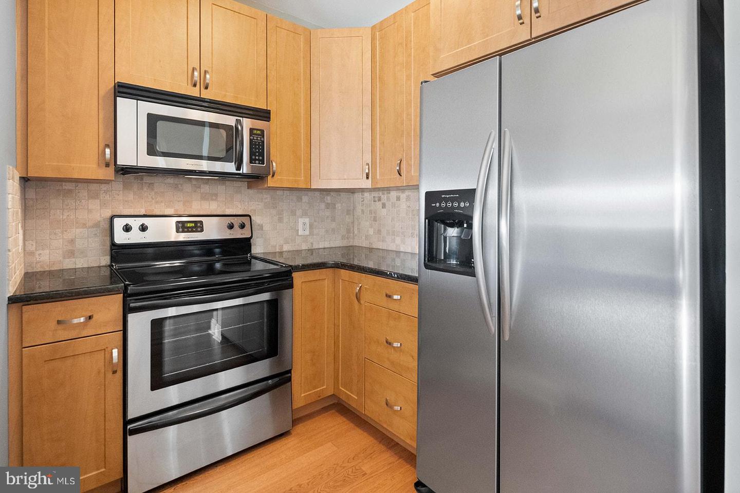 1100 S Broad St #404c & #212p Property Photo 5