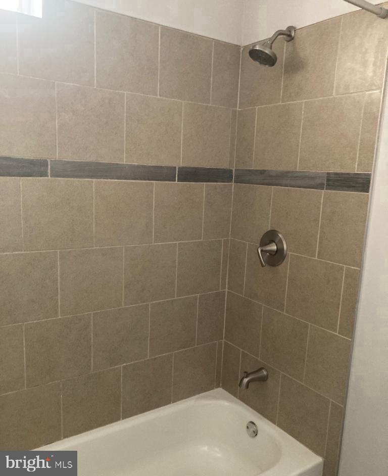 7034 N Broad St #2 Property Photo 12