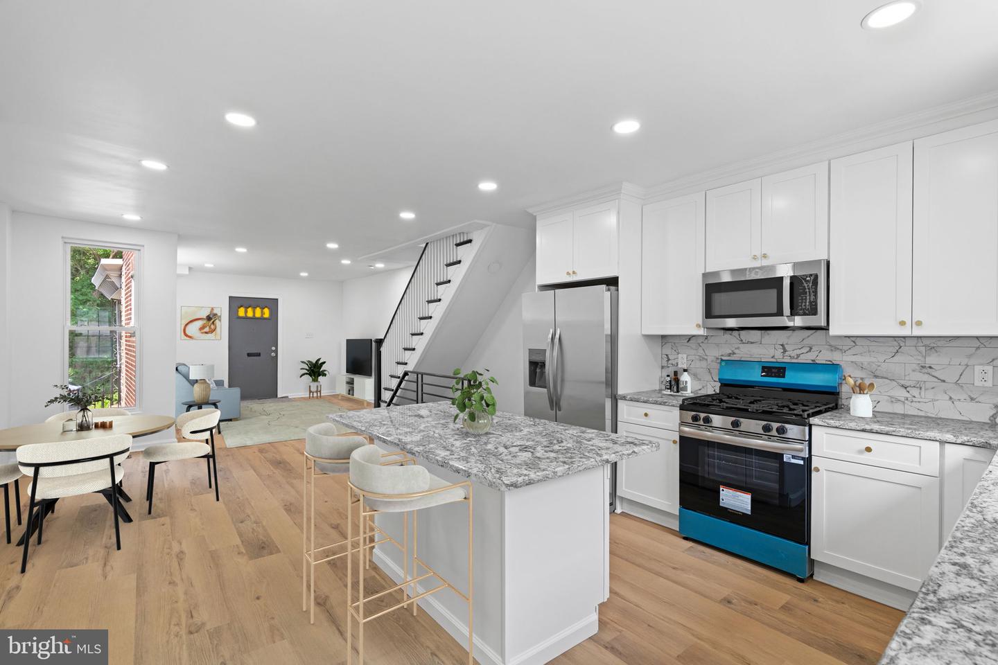 1848 Lindley Ave Property Photo 1