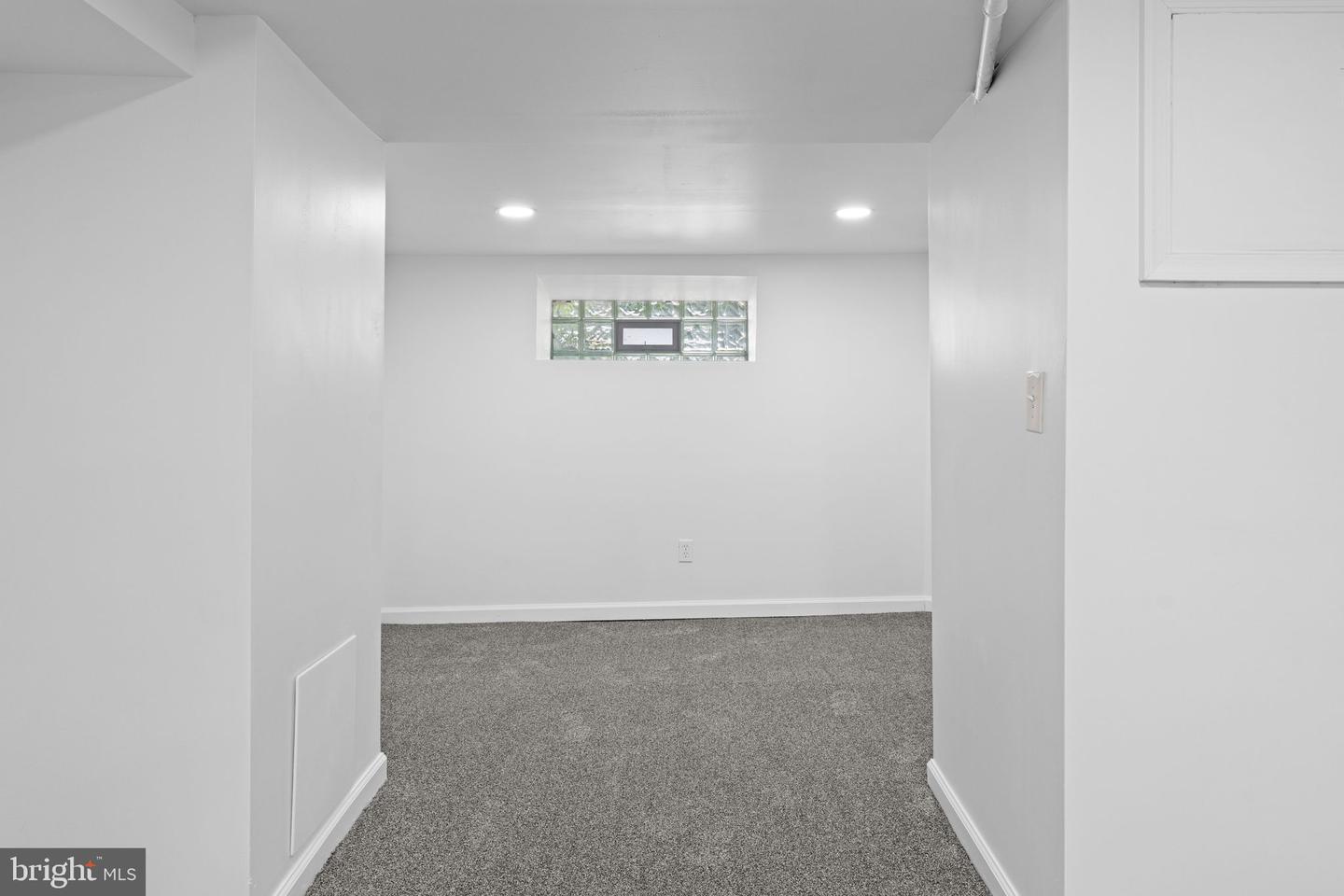 1848 Lindley Ave Property Photo 16