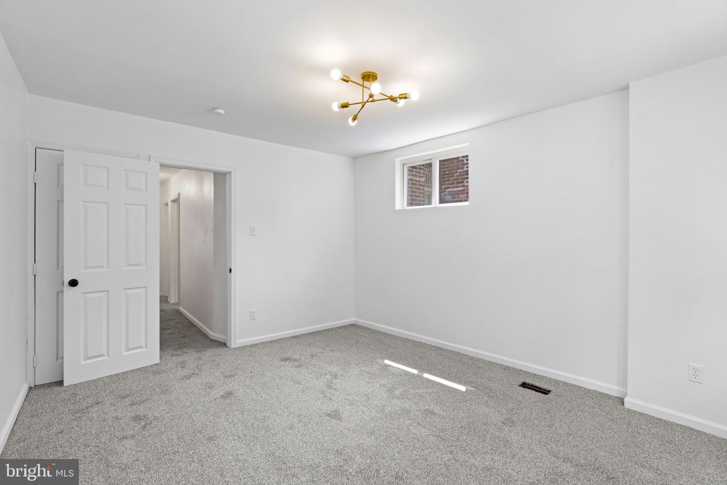 1848 Lindley Ave Property Photo 30