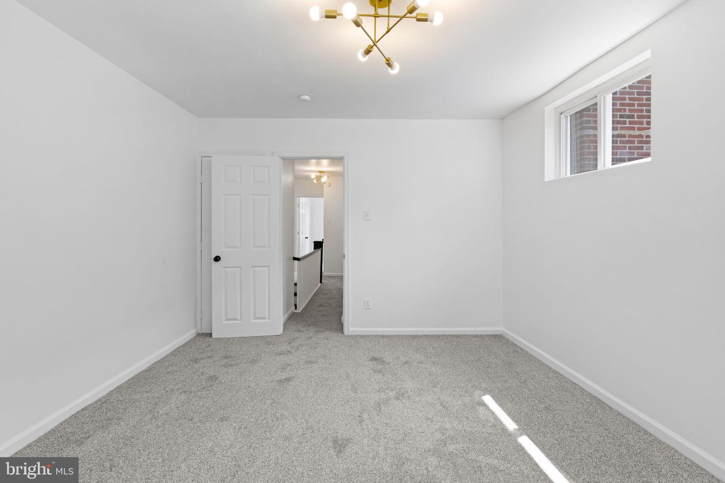 1848 Lindley Ave Property Photo 33