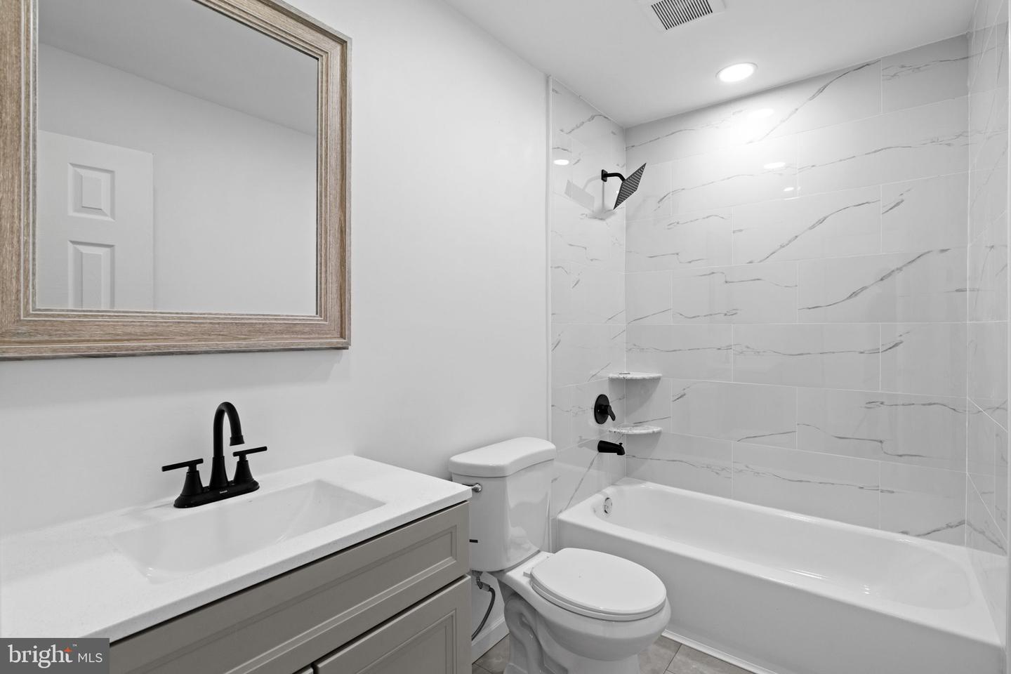 1848 Lindley Ave Property Photo 35
