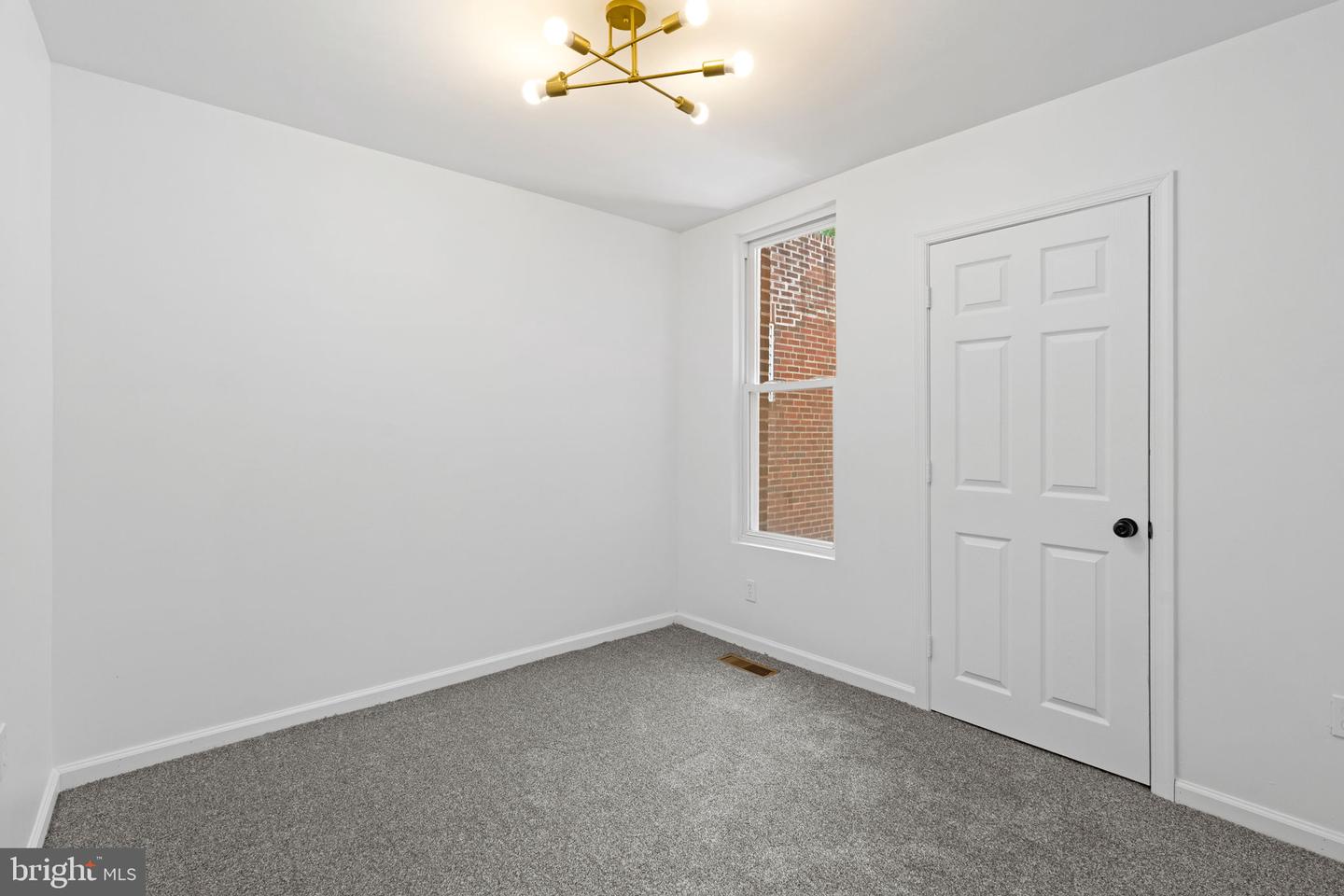 1848 Lindley Ave Property Photo 42