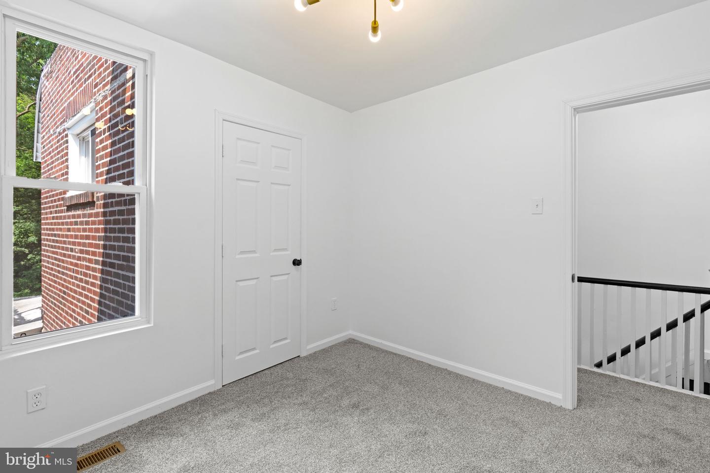 1848 Lindley Ave Property Photo 43