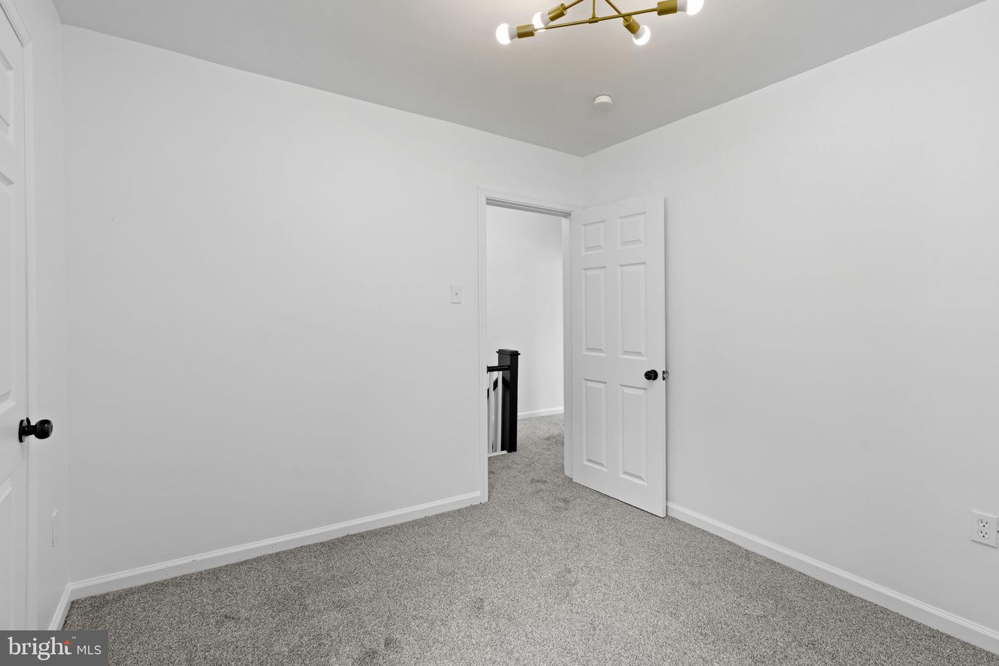 1848 Lindley Ave Property Photo 44