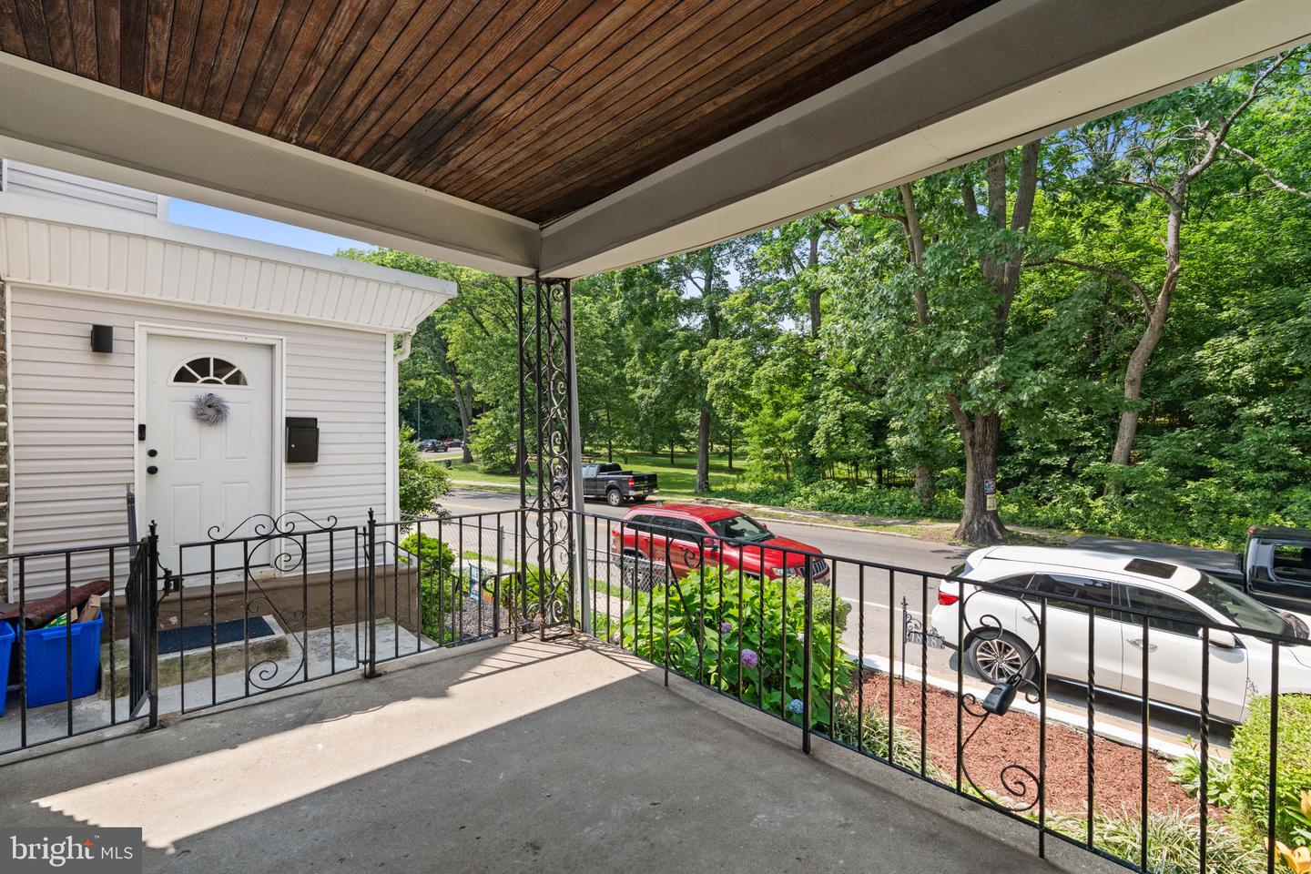 1848 Lindley Ave Property Photo 45
