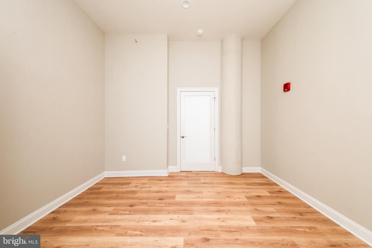 2121-41 Market St #108 Property Photo 9