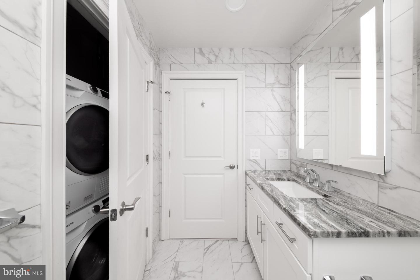 2121-41 Market St #108 Property Photo 17