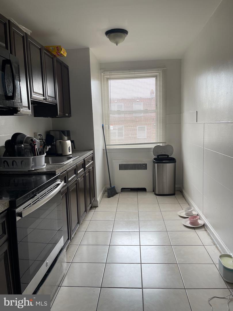 5951 Bennington St Property Photo 7