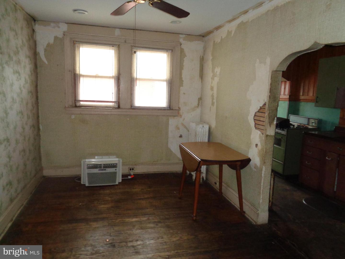 4636 Kraydor St Property Photo 5