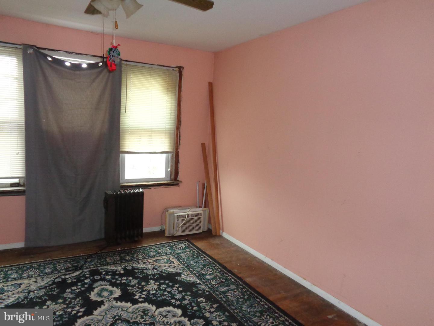 4636 Kraydor St Property Photo 8