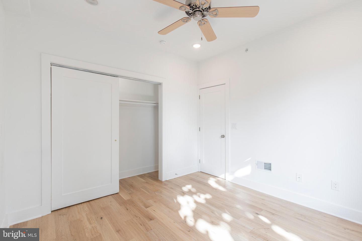 2412 W Master St #a Property Photo 16