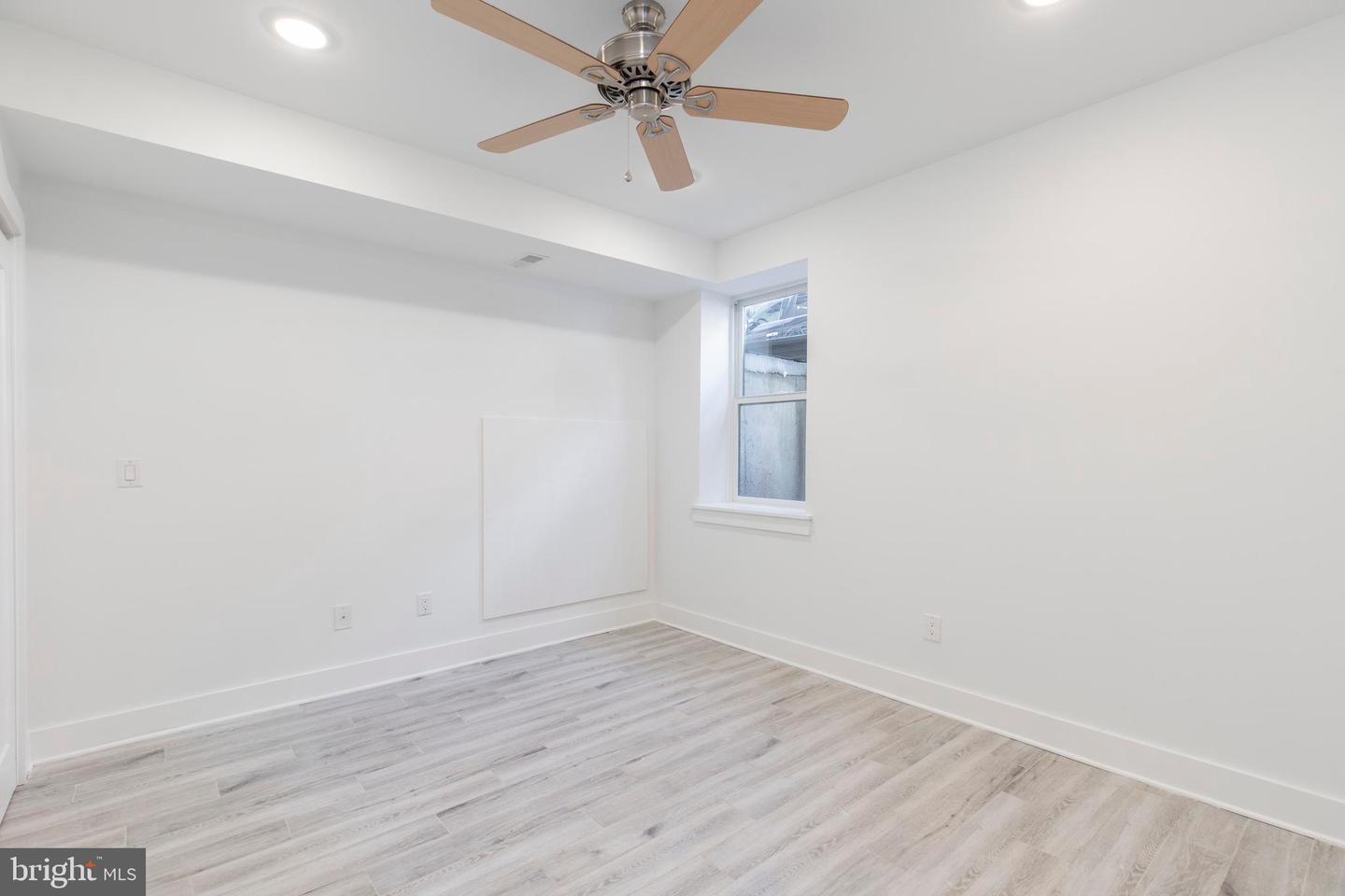 2412 W Master St #a Property Photo 19