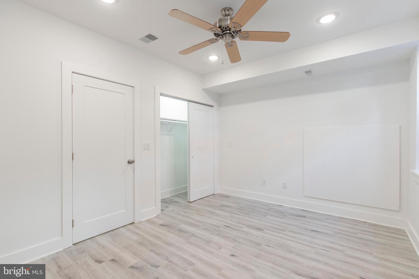 2412 W Master St #a Property Photo 20