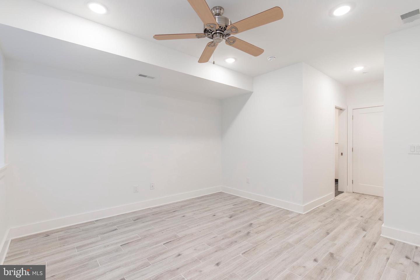 2412 W Master St #a Property Photo 22