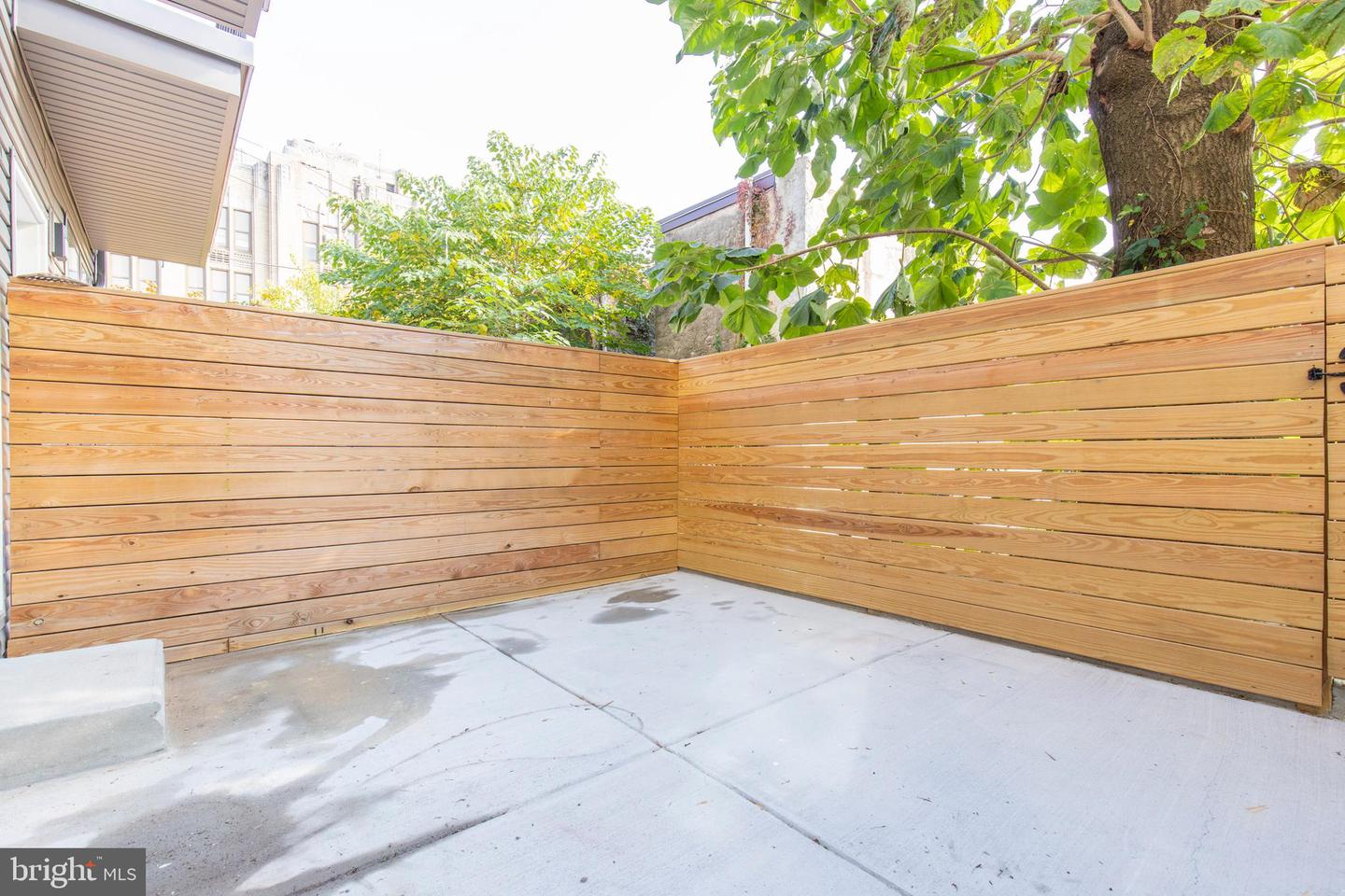 2412 W Master St #a Property Photo 30